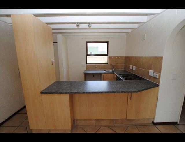 1 BEDROOM PROPERTY TO RENT IN LONEHILL